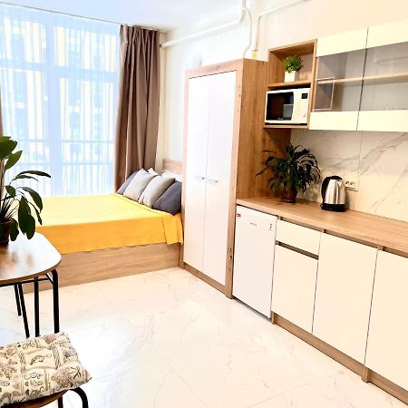 Osapart Hotel In A Complex Semycvit 3 利沃夫 外观 照片