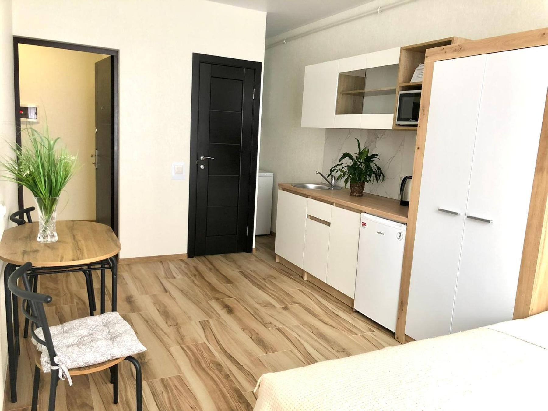 Osapart Hotel In A Complex Semycvit 3 利沃夫 外观 照片